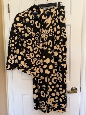 Primark Black & Cream Floral Funky Print Two Piece Suit Set | Size 6